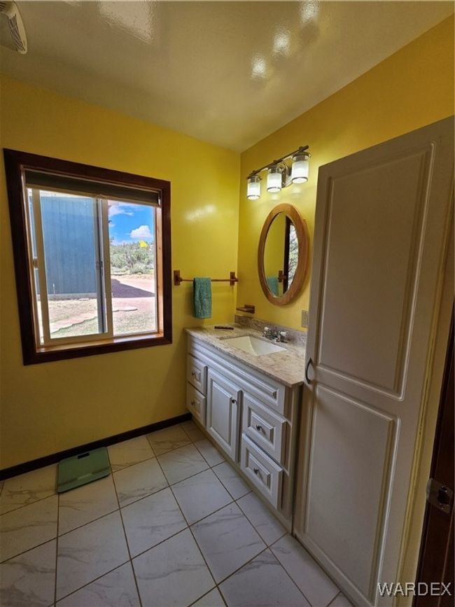 Bathroom | Image 21