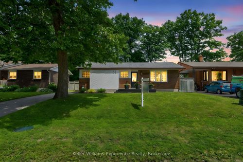 11 Payette Dr, Penetanguishene, ON, L9M1H4 | Card Image