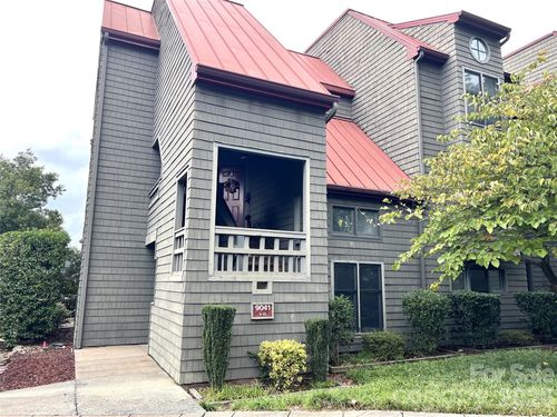 9041 J M Keynes Dr, Charlotte, NC, 28262-8451 | Card Image