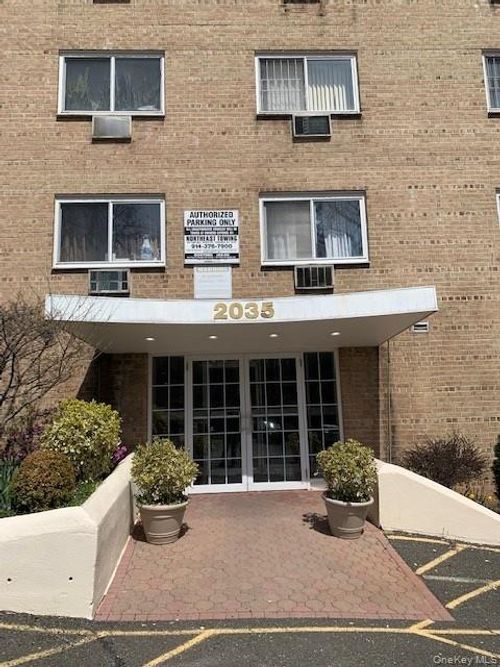 2m-2035 Central Park Ave, Yonkers, NY, 10710-2439 | Card Image