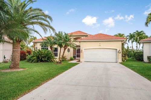 2813 Augusta Ln, Homestead, FL, 33035-1224 | Card Image