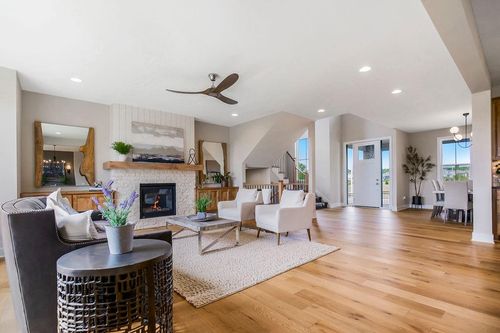 2416 W 177th Street, Overland Park, KS, 66085 | Card Image