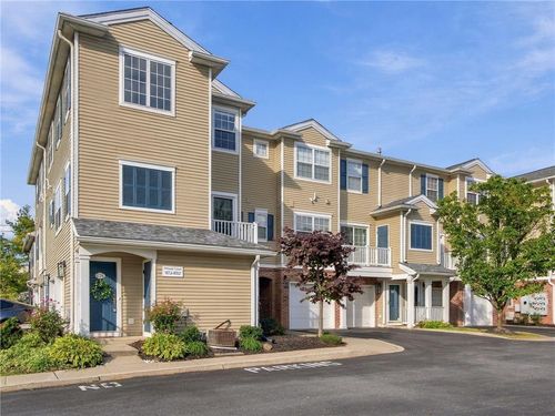 c439-876 Nittany Ct, ALLENTOWN, PA, 18104-3464 | Card Image