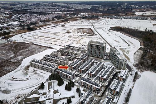 1202-10 David Eyer Rd, Richmond Hill, ON, L4S1M4 | Card Image