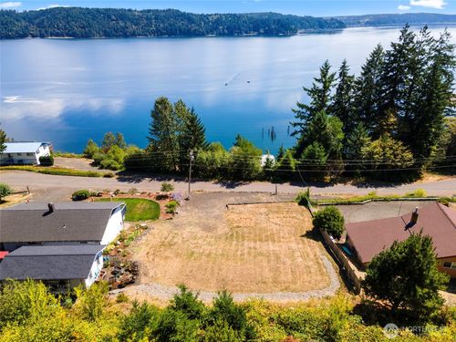 121 N North Hill Rd, Hoodsport, WA, 98548-5110 | Card Image