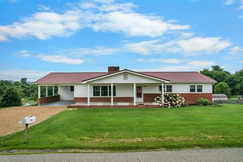 34296 Stagecoach Rd, Glade Spring, VA, 24340-5162 | Card Image