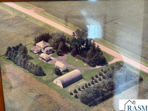 28558 80th St, Waseca, MN, 56093-5803 | Card Image