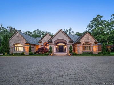 20 Hidden Ridge, Home with 4 bedrooms, 4 bathrooms and null parking in Bloomfield Hills MI | Image 2