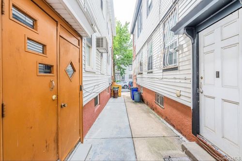 76 85th Rd, Woodhaven, NY, 11421 | Card Image