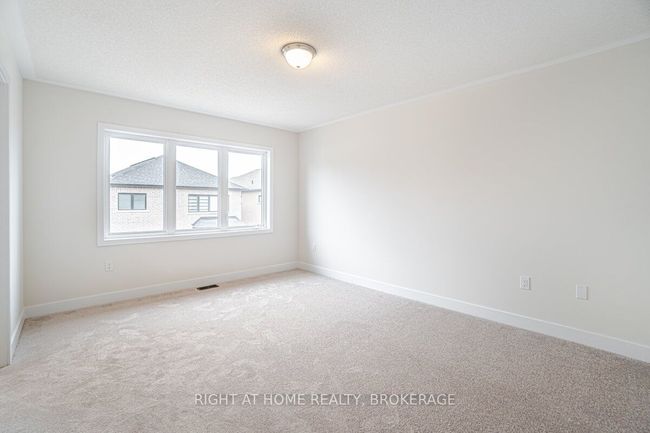 637 Etheridge Ave, House other with 4 bedrooms, 3 bathrooms and 1 parking in Milton ON | Image 19