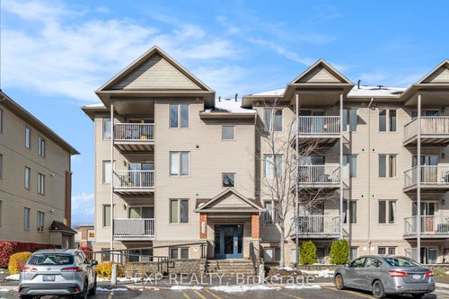 2-305 Cresthaven Dr, Nepean, ON, K2G4R5 | Card Image