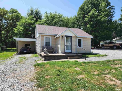 105 N Fir St, Enfield, IL, 62835-1028 | Card Image