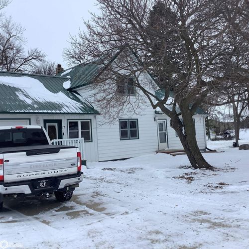 17 1st Ave, Lakota, IA, 50451-7113 | Card Image