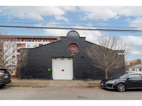 311 Ne Shaver St, Portland, OR, 97212-1055 | Card Image