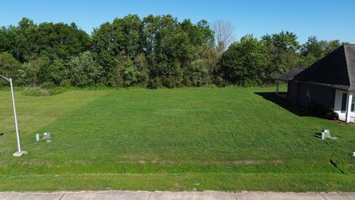 287 Le Belle Maison Dr, Raceland, LA, 70394-3535 | Card Image