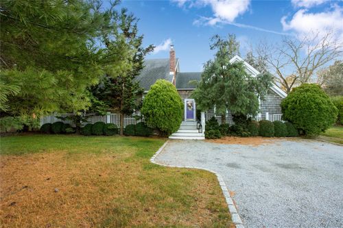 112 Upper 7 Ponds Rd, Water Mill, NY, 11976-2331 | Card Image