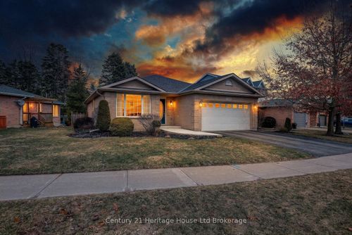 11 Mccreery Rd, Ingersoll, ON, N5C4E9 | Card Image