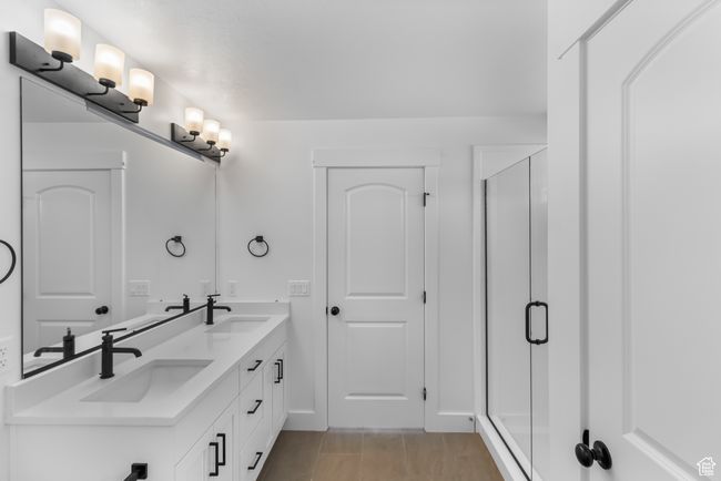 (Picture of Previously Build Home) Upgraded Faucets & Fixtures | Image 7