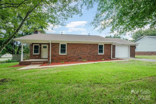 2208 Brantley Rd, Kannapolis, NC, 28083-4002 | Card Image