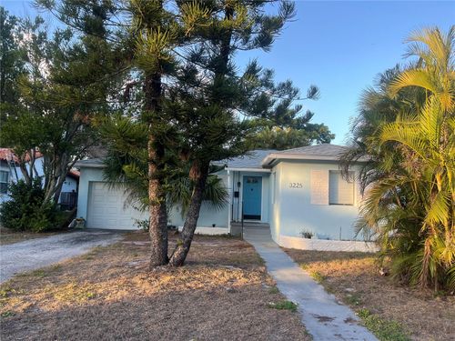 3225 32nd Ave N, St Petersburg, FL, 33713-2523 | Card Image