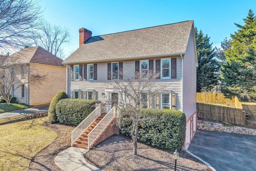 4471 Brentwood Ct, Roanoke, VA, 24018-3856 | Card Image