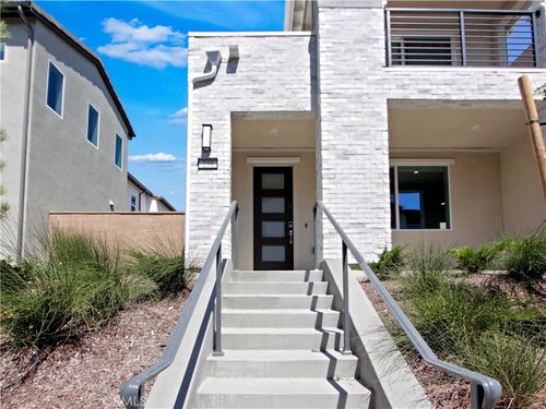 230 Sora, Irvine, CA, 92618-5907 | Card Image