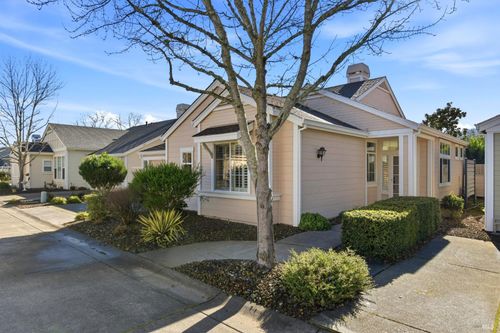 6571 Pine Valley Dr, Santa Rosa, CA, 95409-5888 | Card Image