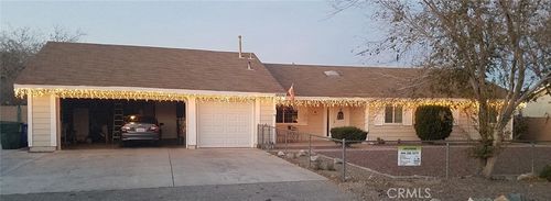 14220 Deer Trail Dr, Victorville, CA, 92392-9273 | Card Image