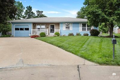 2005 Deerfield Square, House other with 3 bedrooms, 2 bathrooms and null parking in Manhattan KS | Image 2