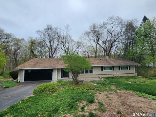 136 Knoll Dr, Hamden, CT, 06518-1309 | Card Image