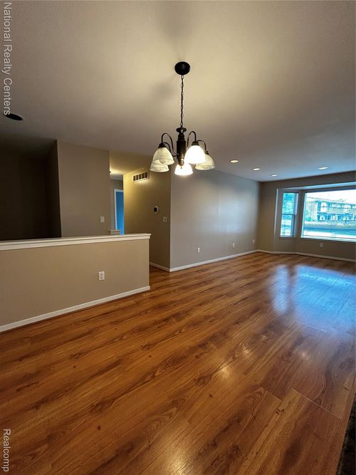 44800 Bayview Dr, Novi, MI, 48377-1380 | Card Image