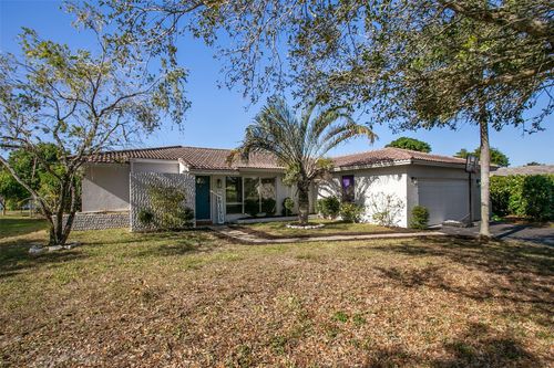 846 Ramblewood Dr, Coral Springs, FL, 33071-7150 | Card Image