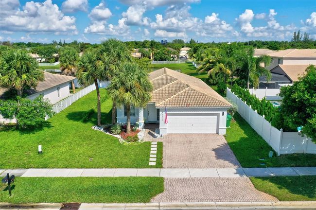 13323 Sw 44th St, House other with 3 bedrooms, 2 bathrooms and null parking in Miramar FL | Image 30