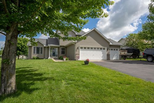 293 Birch St, Baldwin, WI, 54002-9007 | Card Image