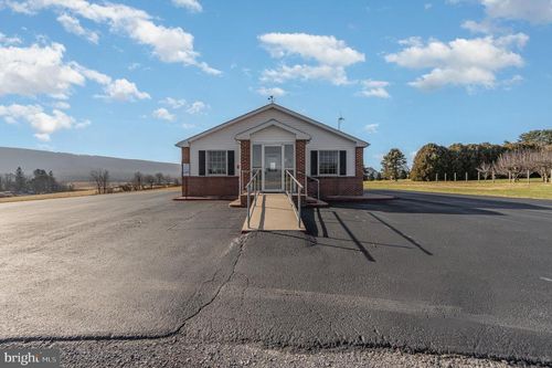 1139 E Main St, Hegins, PA, 17938-9429 | Card Image