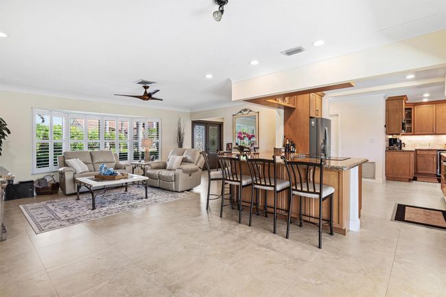 4220 Ne 24 Th Ave, House other with 3 bedrooms, 2 bathrooms and null parking in Lighthouse Point FL | Image 8