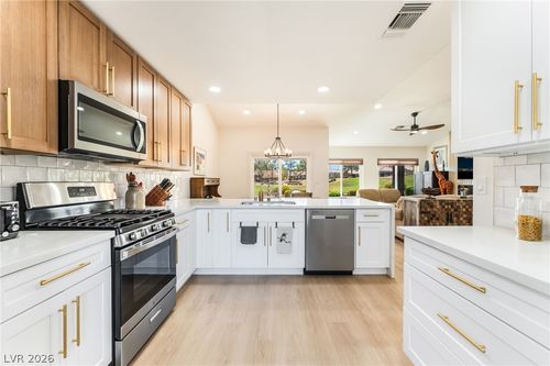 9369 Villa Ridge Dr, Las Vegas, NV, 89134-8995 | Card Image