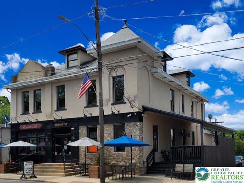 430 Main St, Hellertown, PA, 18055-1722 | Card Image