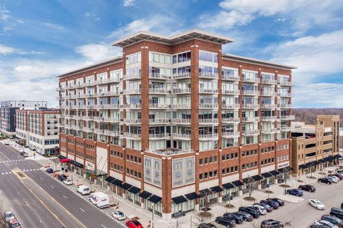 unit-701-350 N Main St, Royal Oak, MI, 48067-4125 | Card Image