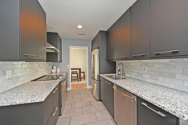 2320 Dina Ave, Condo with 2 bedrooms, 2 bathrooms and null parking in Cincinnati OH | Image 17