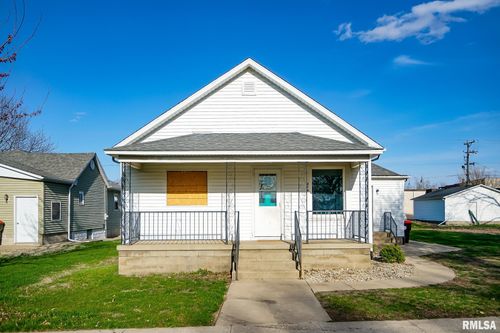 216 Cedar St, Toluca, IL, 61369-9415 | Card Image
