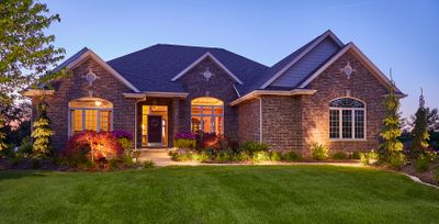 3218 154th Street, Home with 4 bedrooms, 2 bathrooms and null parking in Urbandale IA | Image 2