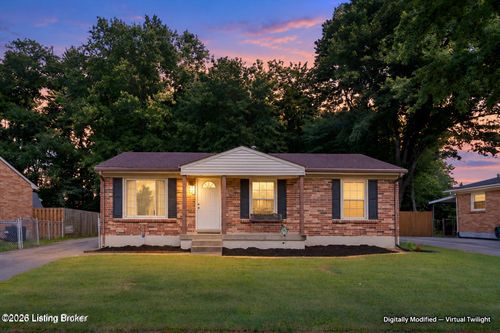9218 Pagoda Dr, Louisville, KY, 40229-1558 | Card Image