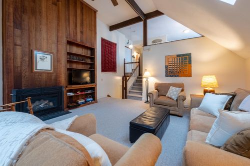 3b-1191 Baker Turn, Quechee, VT, 05059 | Card Image