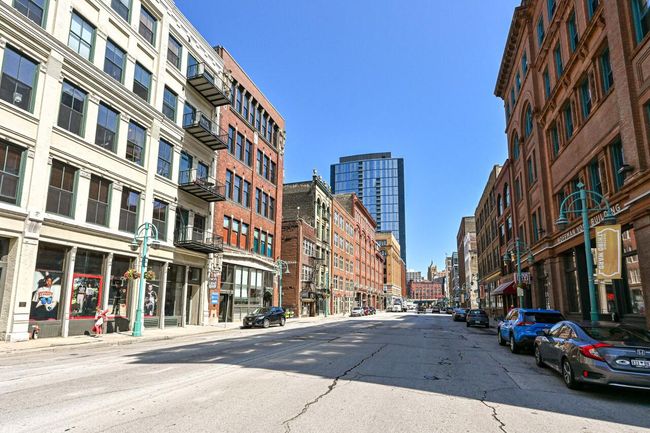 206 - 205 N Water Street, Condo with 2 bedrooms, 2 bathrooms and null parking in Milwaukee WI | Image 30
