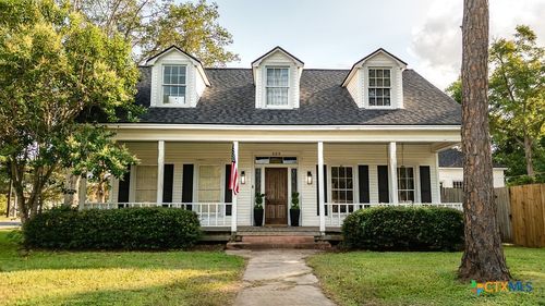 509 Hanover St, Edna, TX, 77957-3628 | Card Image
