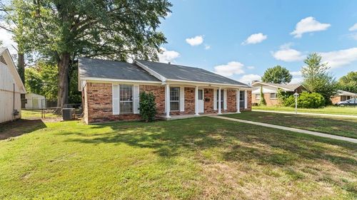 416 W Greenfield Dr., Wake Village, TX, 75501 | Card Image