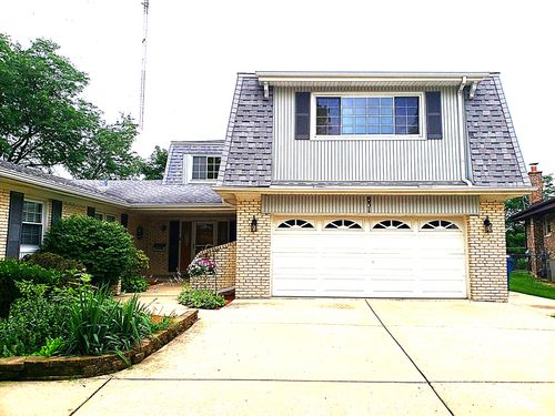 2-831 Heritage Dr, Addison, IL, 60101-3288 | Card Image