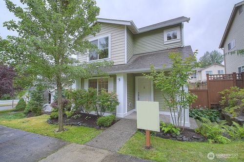 7617 Orchard Ave Se, Snoqualmie, WA, 98065-8949 | Card Image