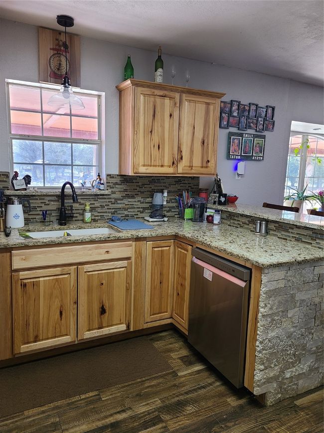 1891 Fm 2029, Home with 4 bedrooms, 4 bathrooms and null parking in Telephone TX | Image 12